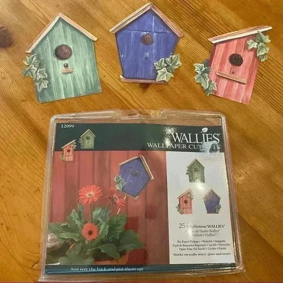 Wallies wallpaper cutouts - Picture 1 of 6